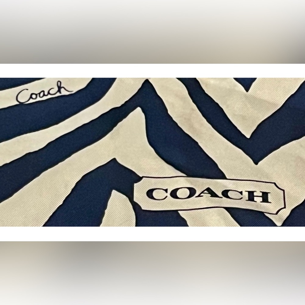 Coach. 3 Piece Set: City Zip Leather Tote with Free Logo Silk Scarf & Dust Bag. - Picture 14 of 16